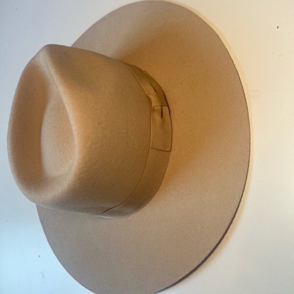 Urban Outfitters Flat Brim Cream Hat - Picture 4 of 6
